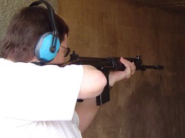 Autor com Imbel FAL cal. 7,62x51