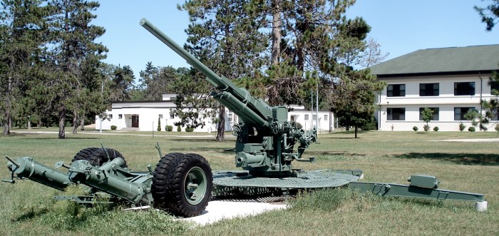 90mm_M1_AAgun_CFB_Borden